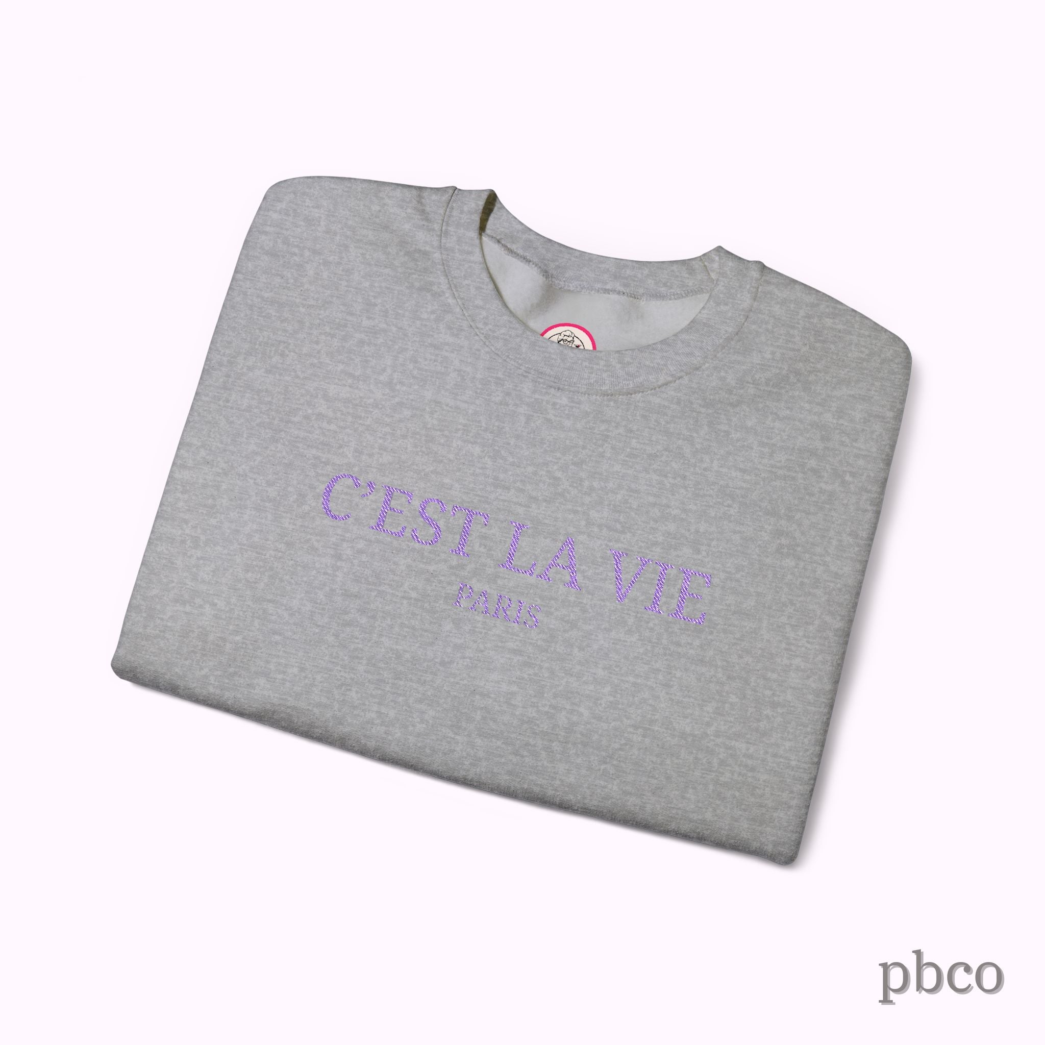 C'est La Vie Paris Crewneck Sweatshirt — Casual French Phrase Pullover