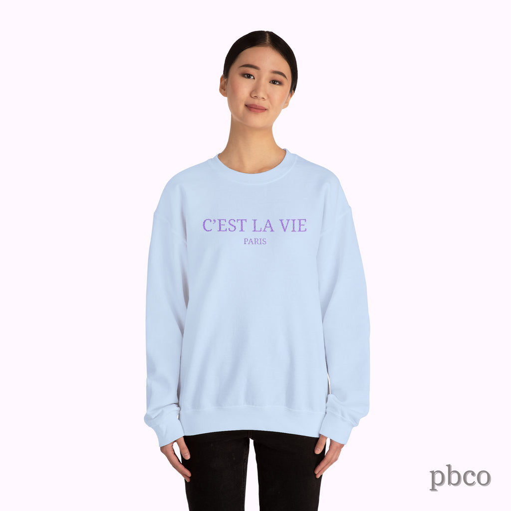 C'est La Vie Paris Crewneck Sweatshirt — Casual French Phrase Pullover