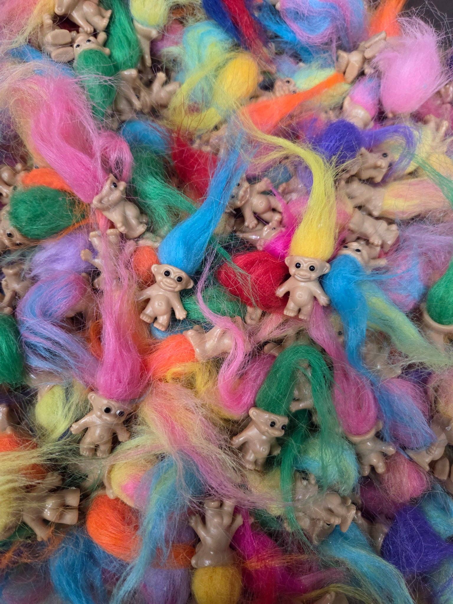 Hilarious Humanitarian - Surprise Mini Troll