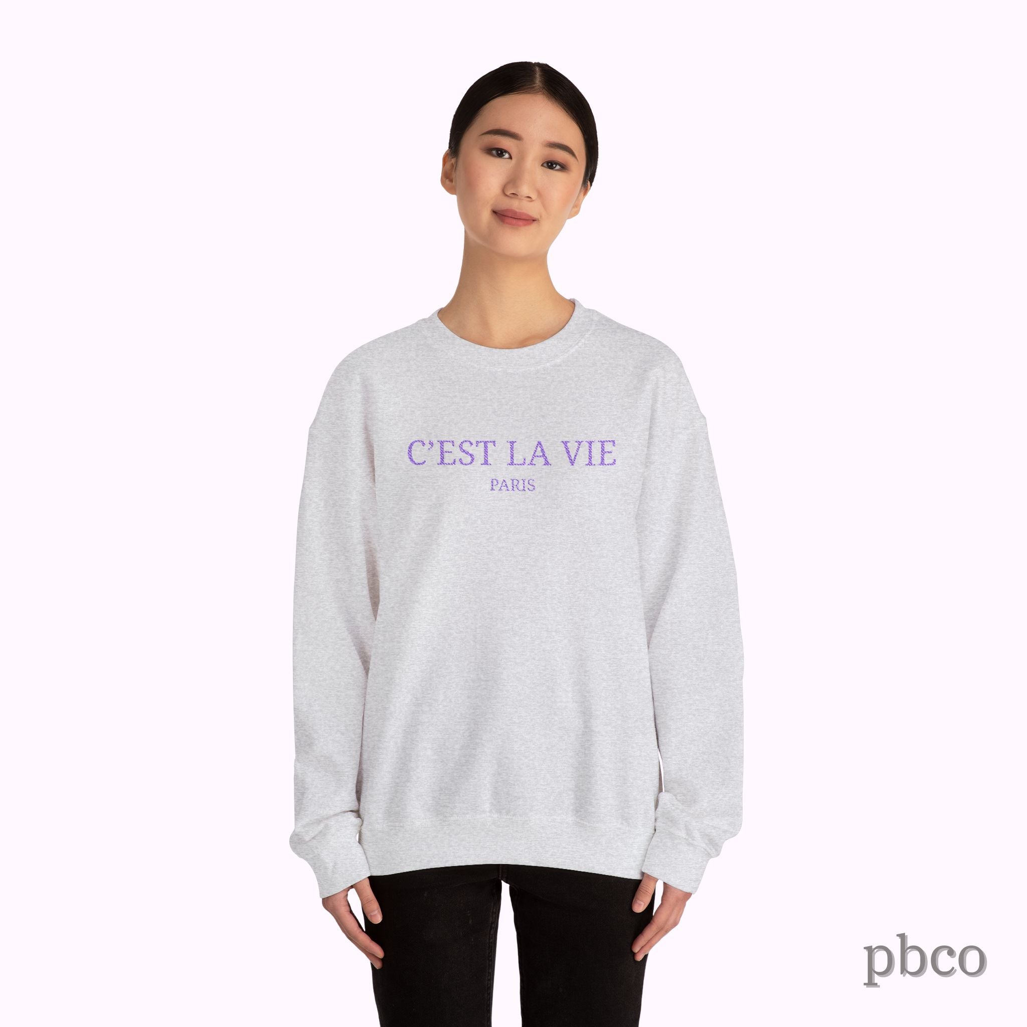 C'est La Vie Paris Crewneck Sweatshirt — Casual French Phrase Pullover
